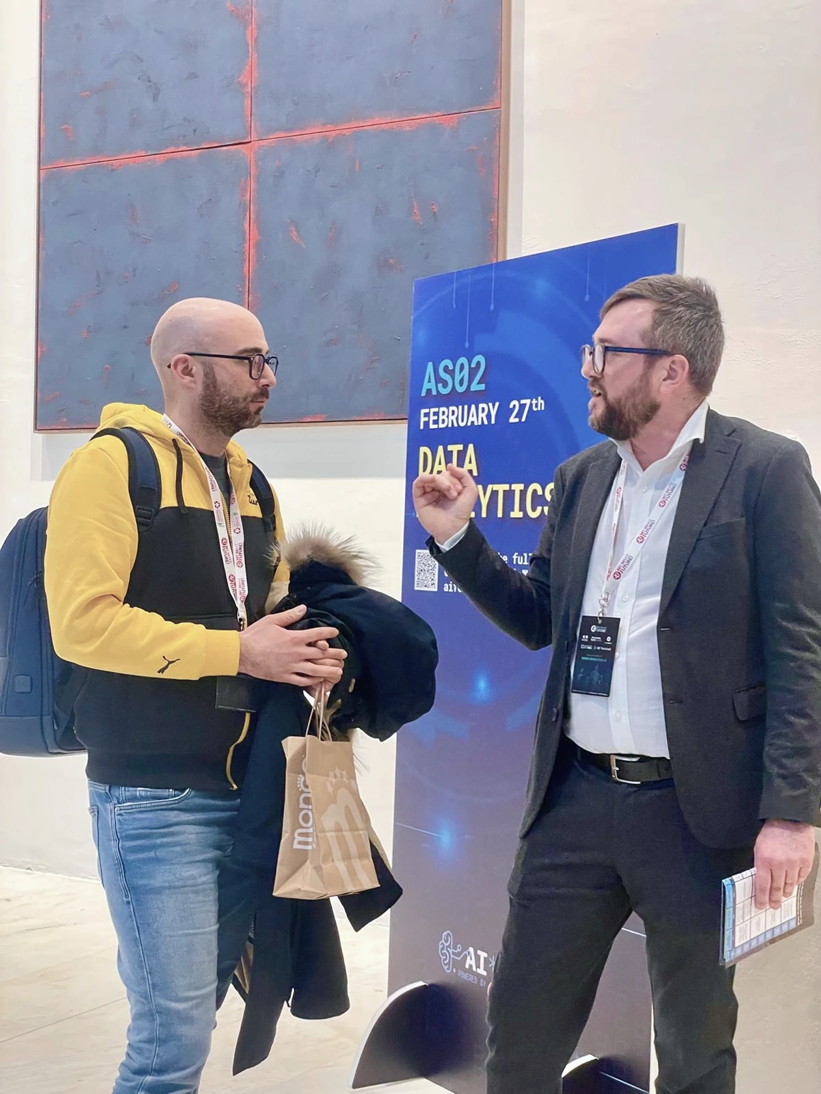 giacomo bosio parla con ragazzo all'Ai festival 2025